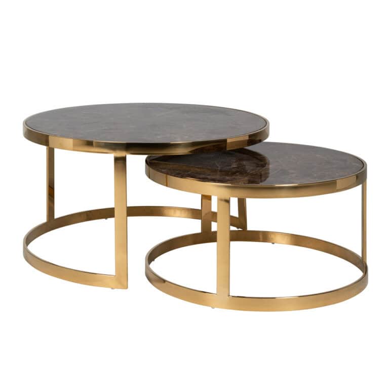 Moderne bijzettafels met marmeren bladen en goudkleurig frame, perfect voor luxe interieur.