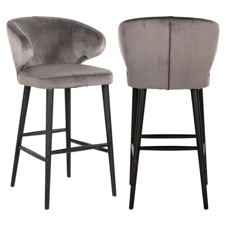 Moderne velvet barkruk met comfortabele zitting en houten poten, perfect voor interieurdesign.