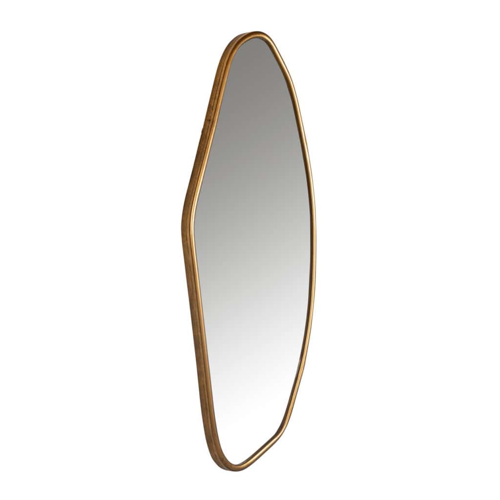 Eleganter Wandspiegel aus Holz mit schlanker, asymmetrischer Form für eine stilvolle Inneneinrichtung.