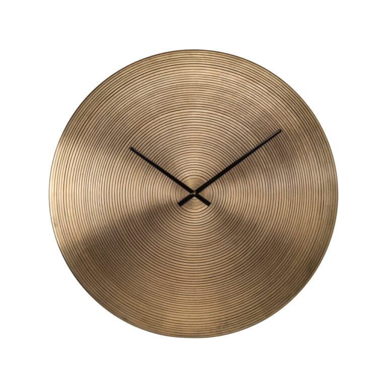 Horloge murale dorée avec motif circulaire, au design moderne, idéale pour une décoration d'intérieur élégante.