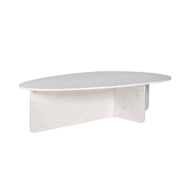 Moderne marmeren eettafel met ovale vorm, perfect voor luxe interieurontwerp.
