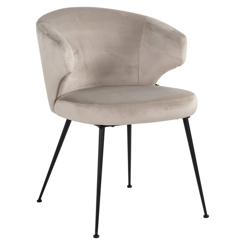 Luxe velvet eetkamerstoel met zwart metalen poten, elegant design voor stijlvolle interieurs.