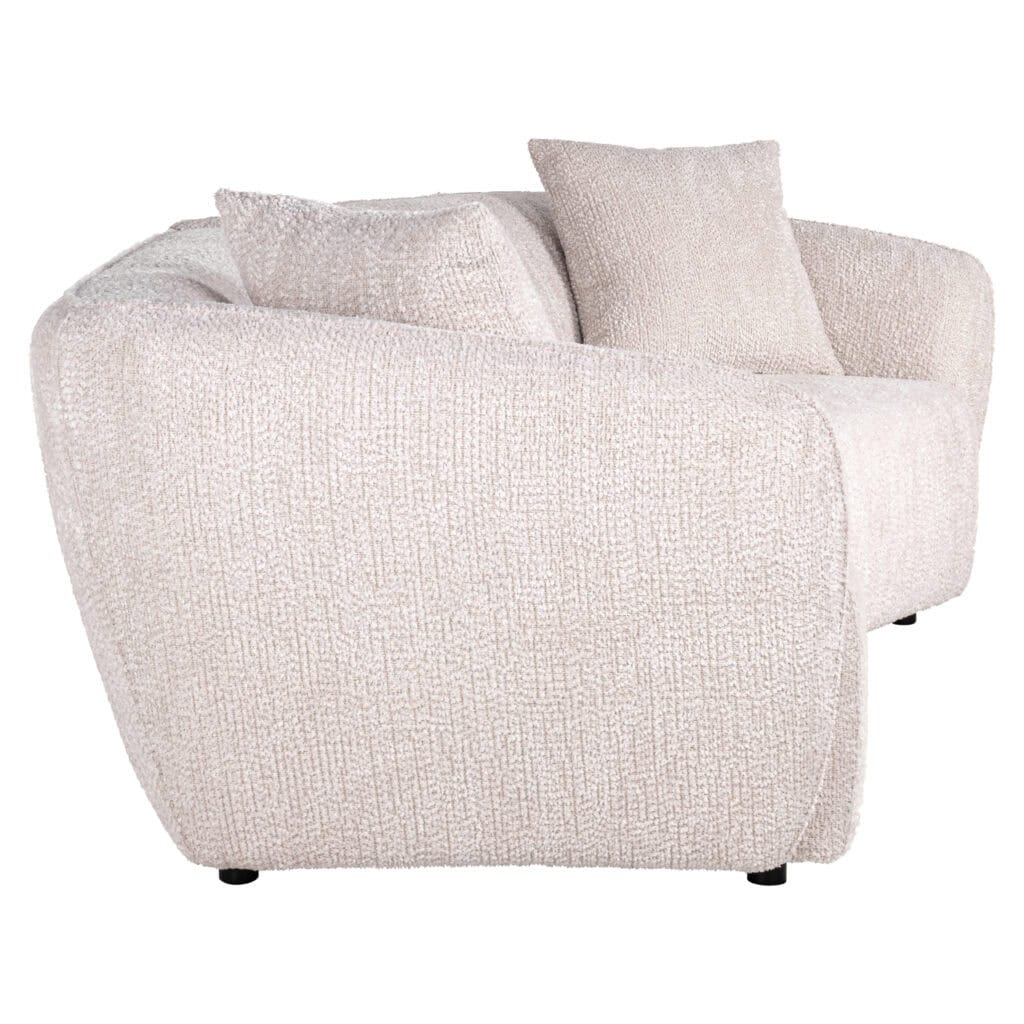 Moderne witte stoffen bank met comfortabele kussens voor stijlvolle woonkamer.