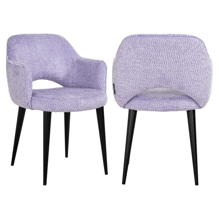 Luxe paar velvet eetkamerstoelen met zwarte poten, modern design, lichtpaarse kleur.