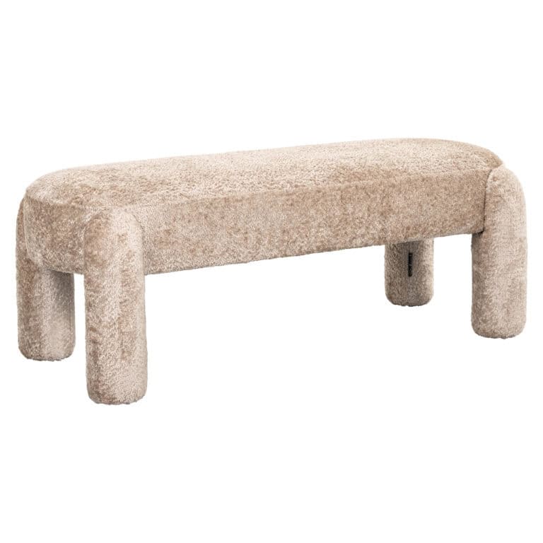 Bankje met comfortabele, beige bekleding en stevige poten, ideaal voor woonkamer of hal.