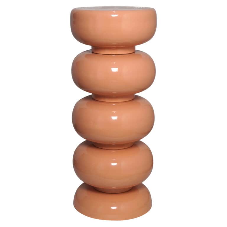 Vase moderne en céramique aux formes arrondies, dans une douce teinte terre cuite.