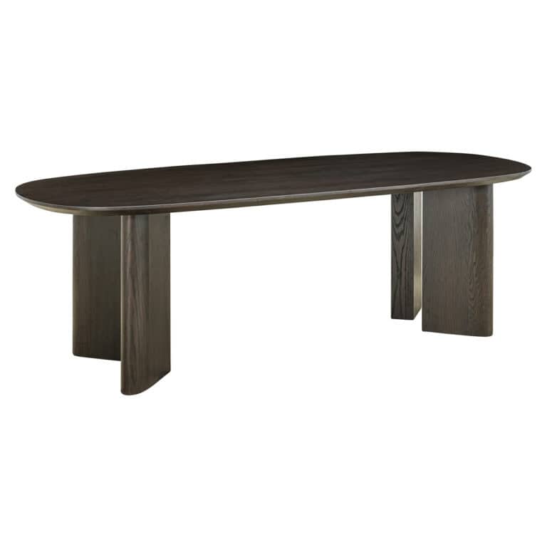 Moderne eettafel in donker hout met uniek ontwerp en stevige poten.