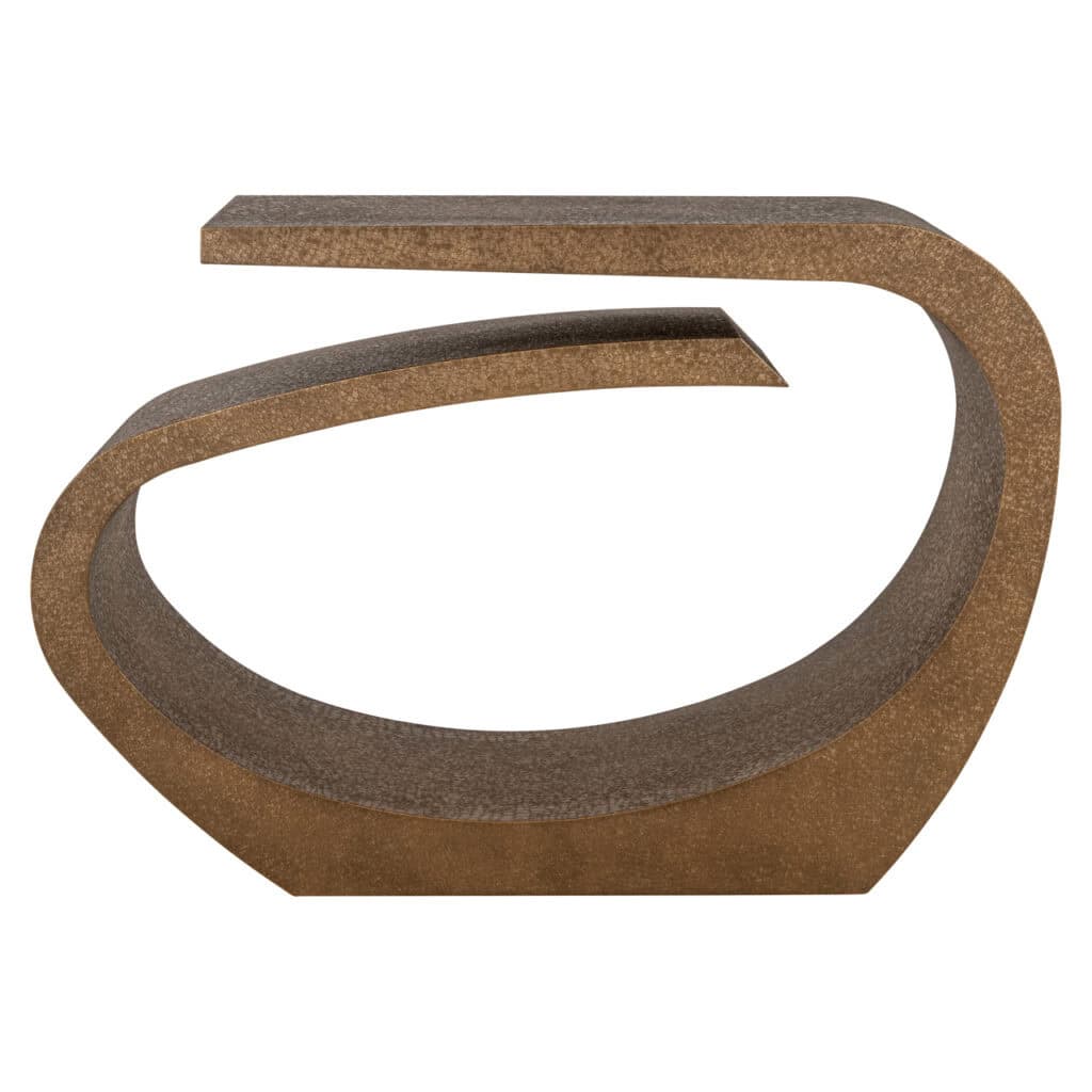 Moderne beton- en stalen sculptuur voor interieur en exterieur.
