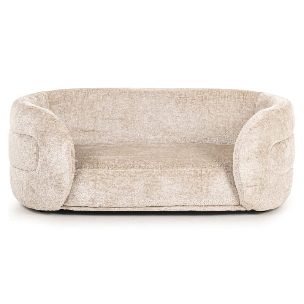 Elegante beige bank met ronde armleuningen, perfect voor modern interieur.
