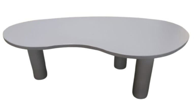Ovale salontafel in grijs en wit, modern design, houten poten.