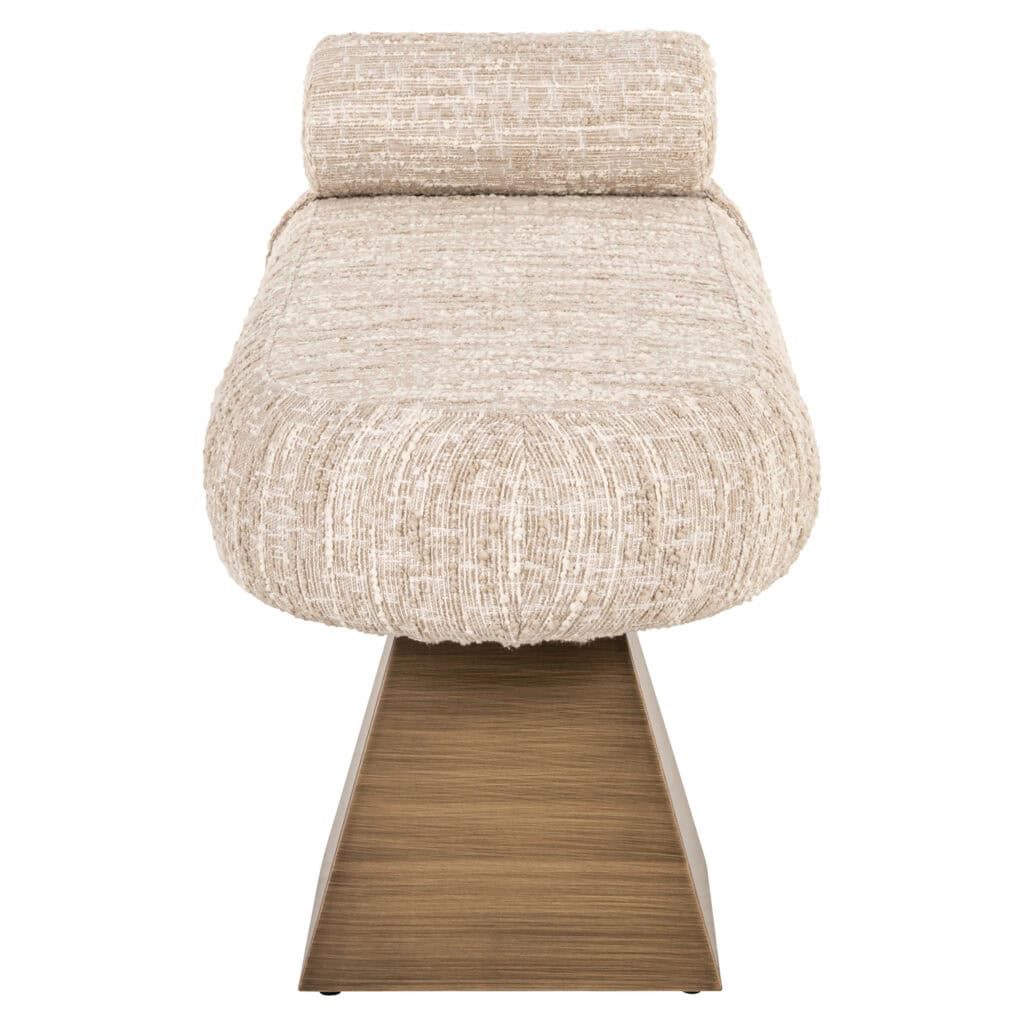 Luxe beige lounge stoel met houten onderstel, modern en comfortabel.