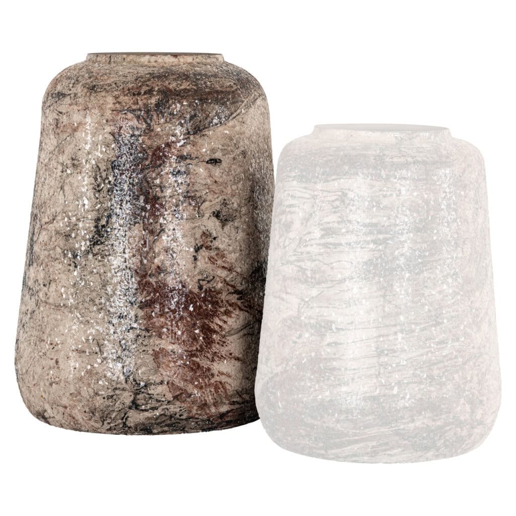 Twee keramische vazen in rustieke en witte afwerking, perfect voor interieurdecoratie.