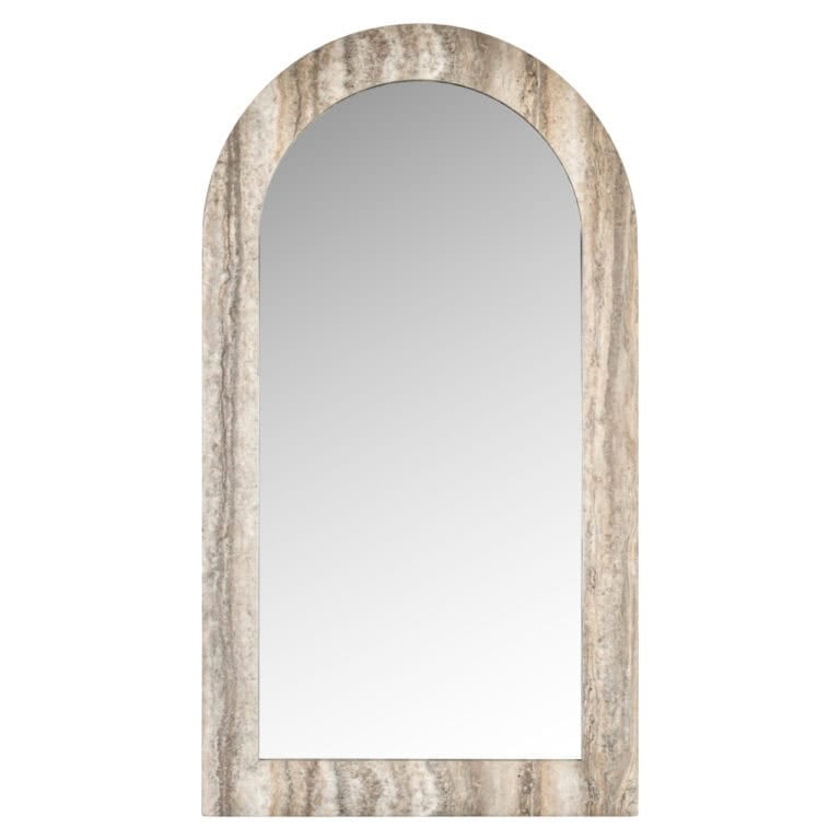 Rustieke houten spiegel met boogvorm, perfect voor interieurdecoratie.