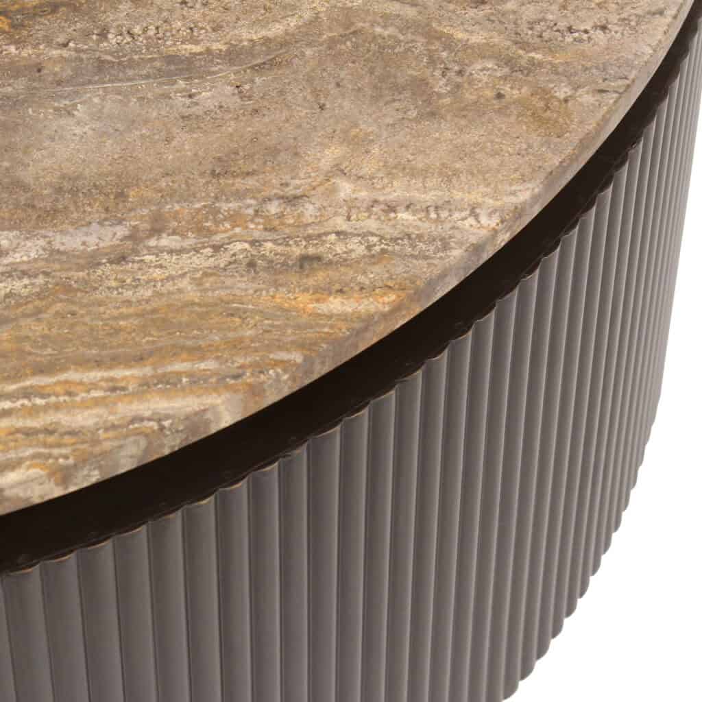 Moderne eettafel met marmeren blad en ribbelige metalen basis, perfect voor interieurdesign.