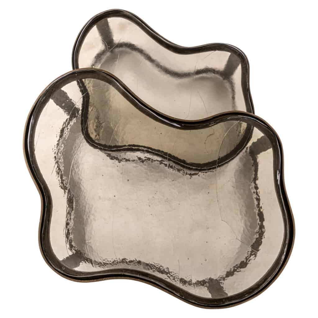 Luxe zilveren serveerschaal set voor elegant interieur en dining decoratie.