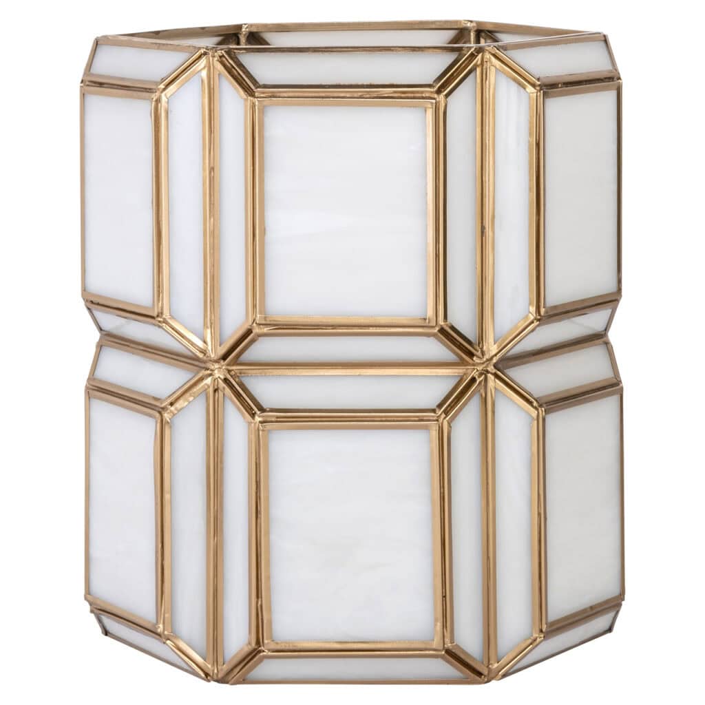 Decoratieve spiegelkast met gouden frame en wit glas, perfect voor modern interieur.