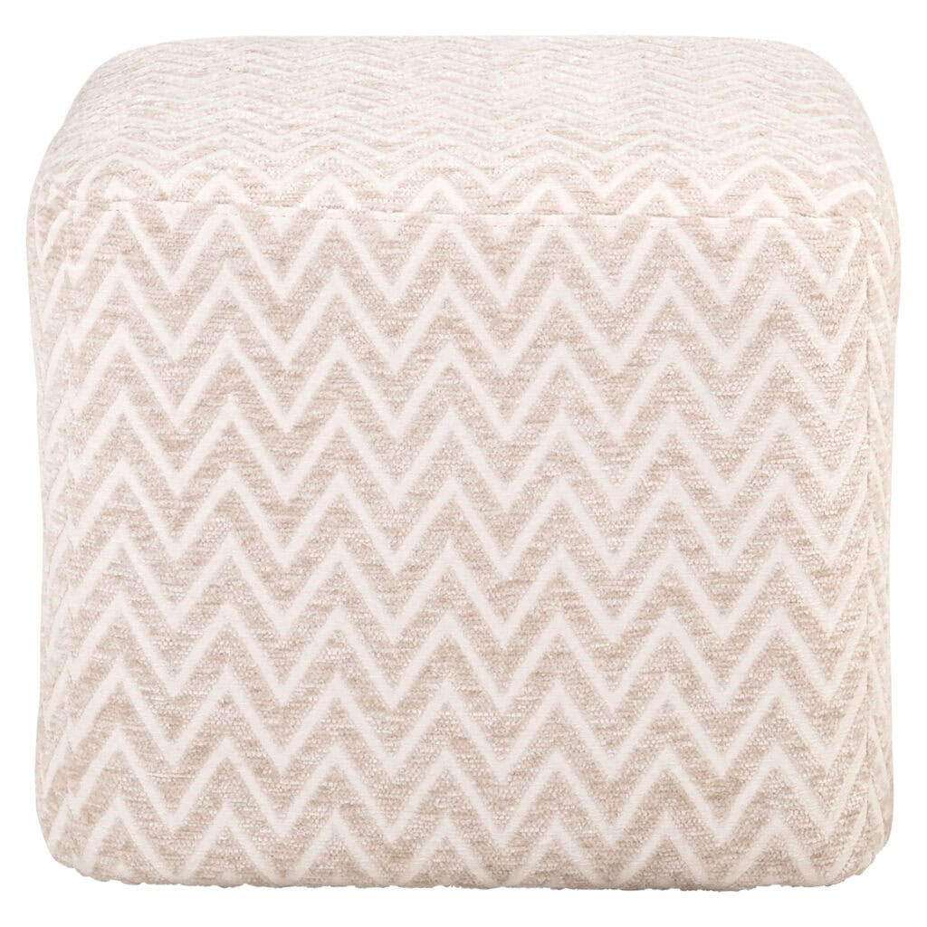 Kussen met geometrisch zigzag patroon, perfect voor modern interieur en comfortabele zitervaring.