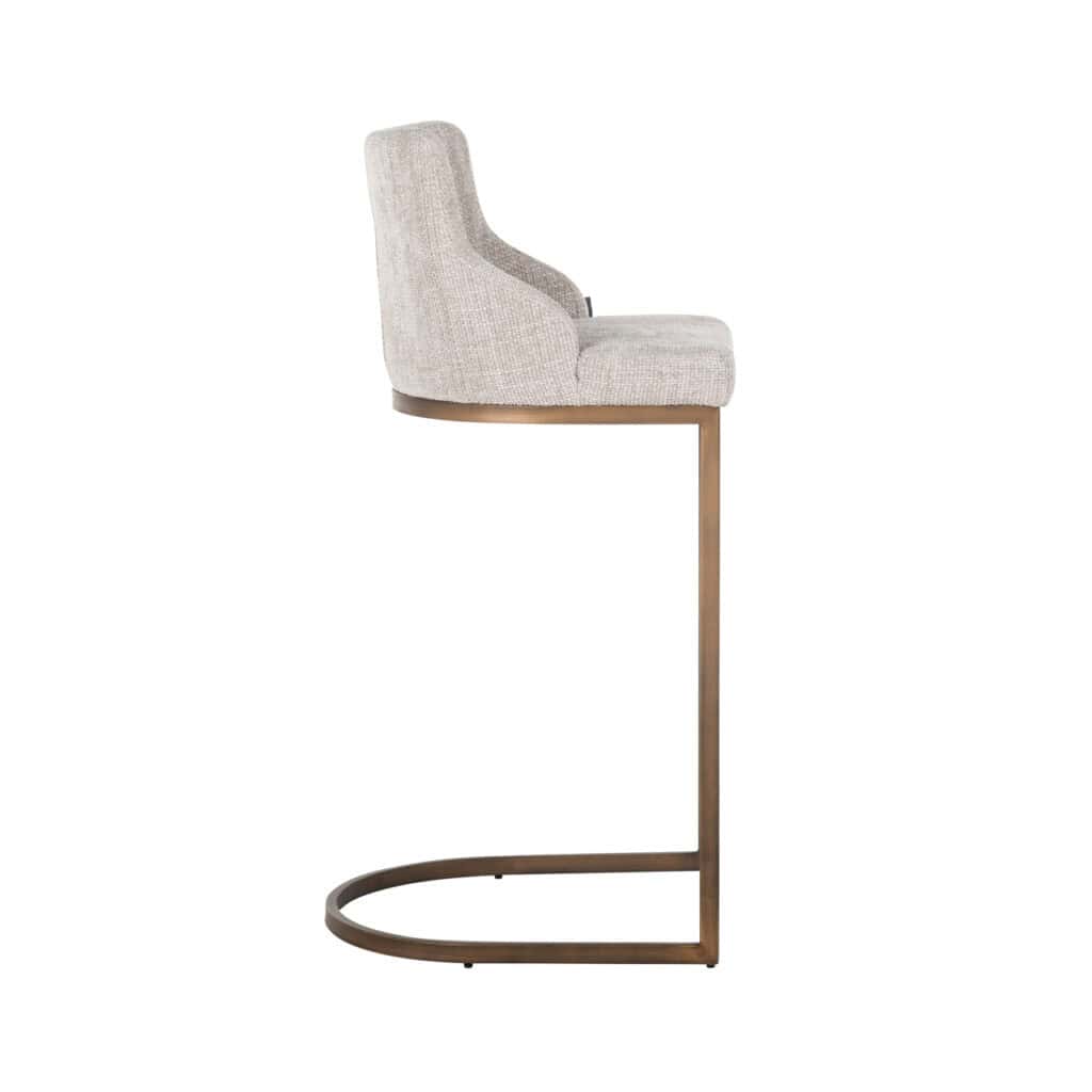 Tabouret de bar moderne à dossier haut et structure en bois, revêtement beige.