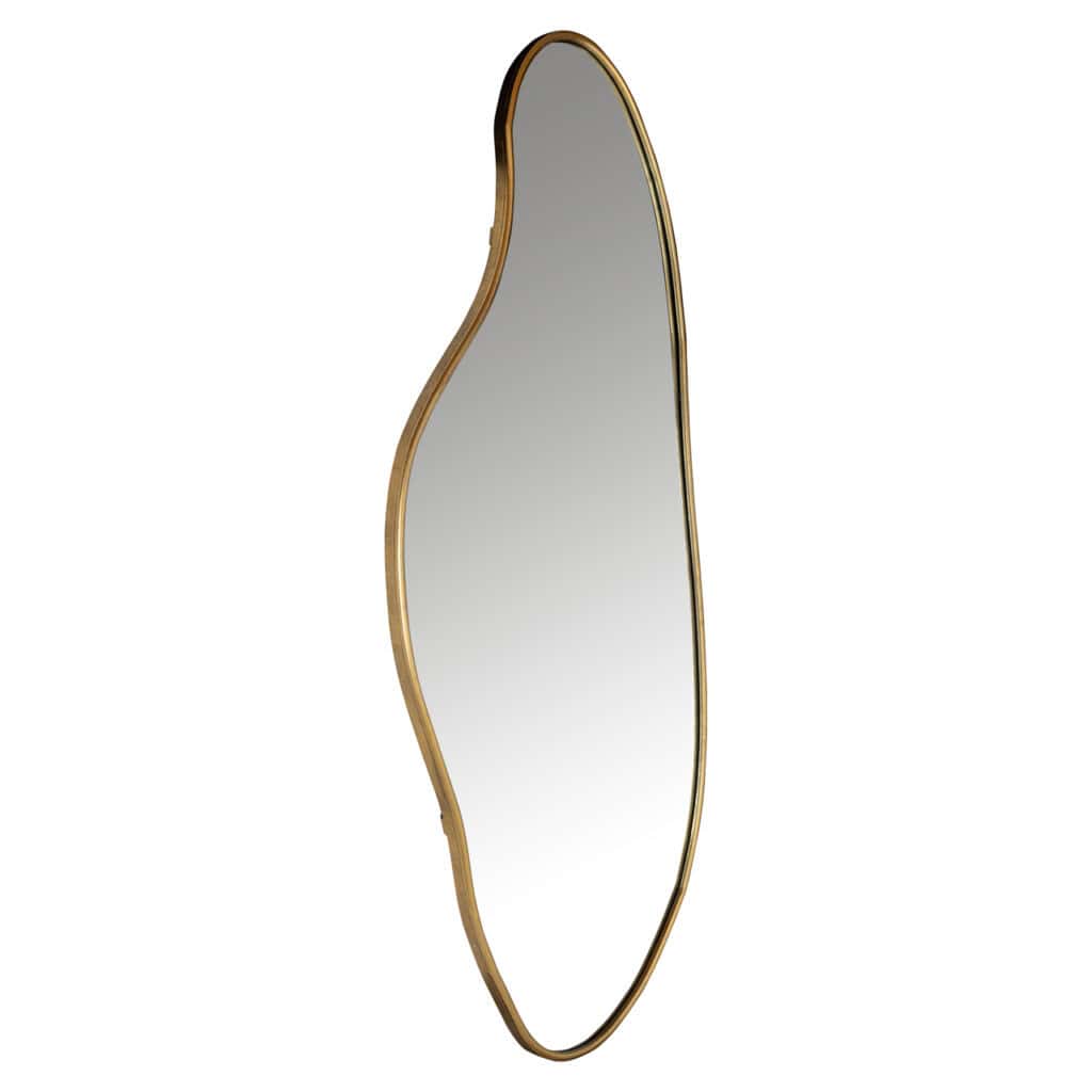 Elegant spiegel met brushed gold rand voor modern interieur.