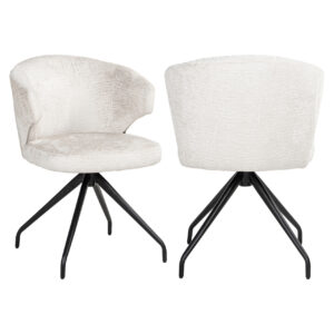 Moderne cream fusion eetkamerstoel met zwarte metalen pootjes.