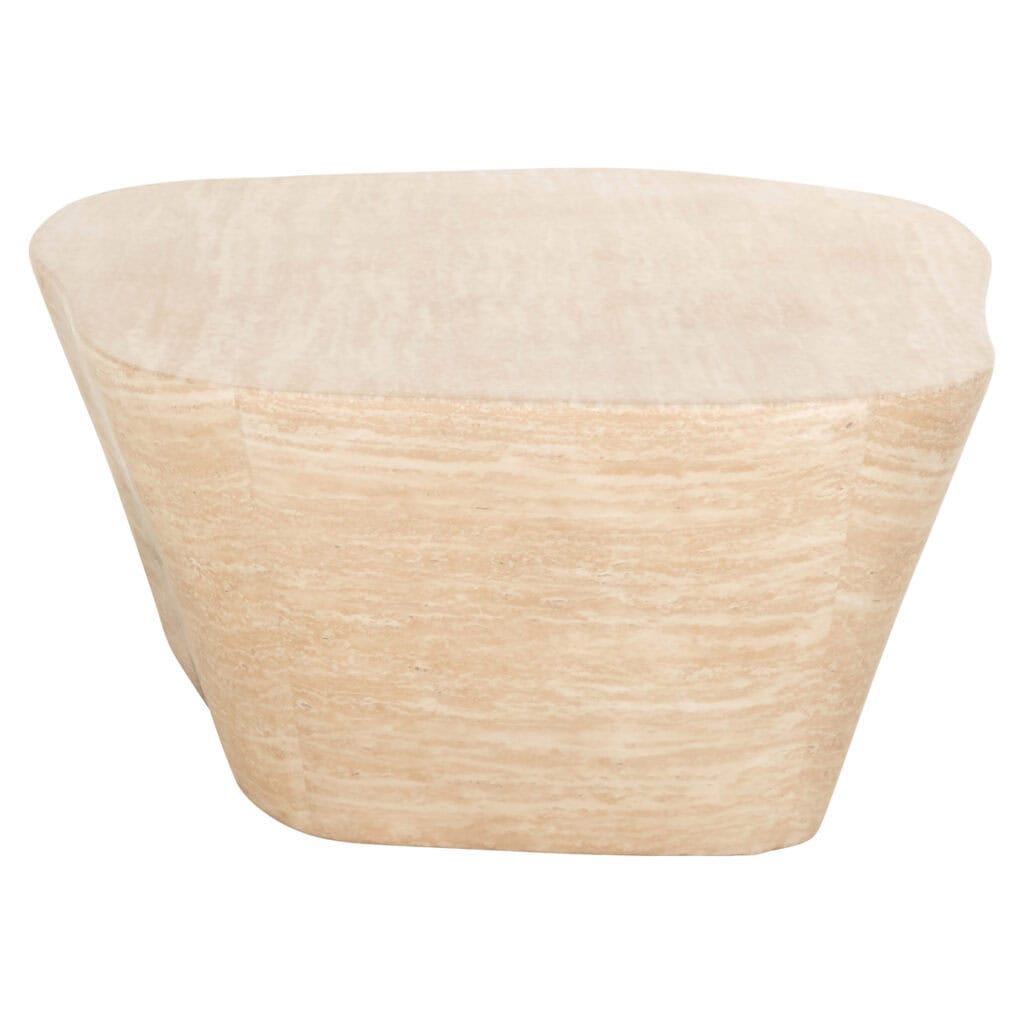 Luxe beige fauteuil met zachte bekleding, perfect voor modern interieur.