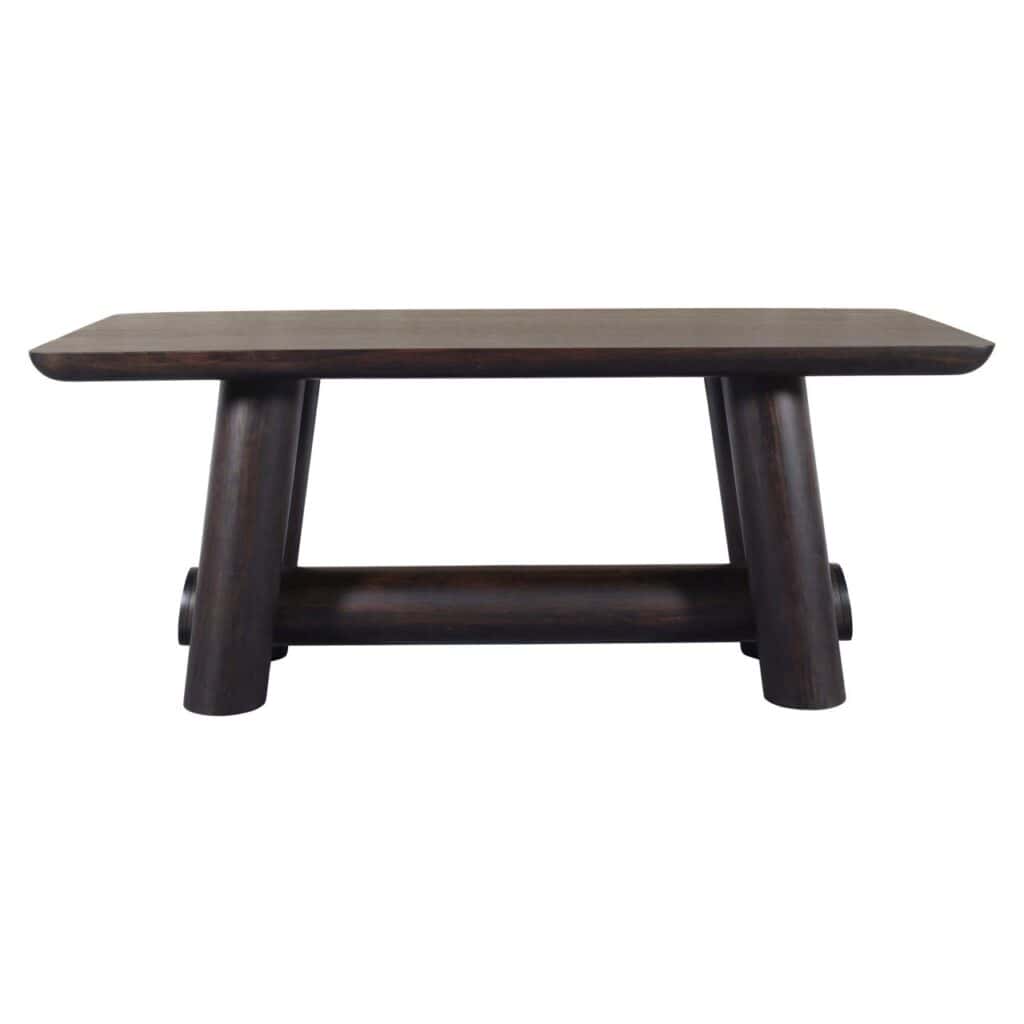 Robuster Thekentisch aus Holz in Braun mit einzigartigem Design.