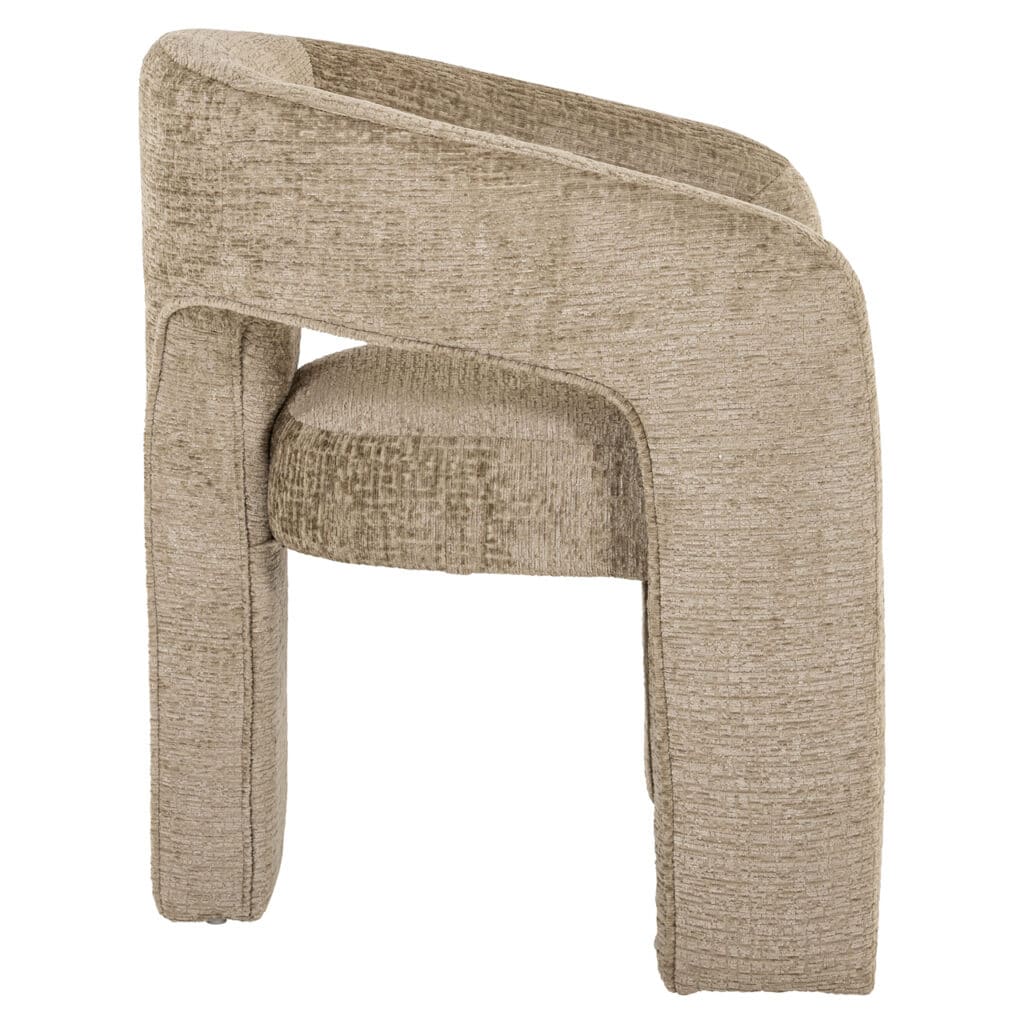 Beige gestoffeerde moderne stoel met unieke ontwerp en comfortabele zitting.