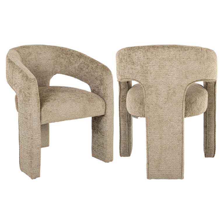 Beige fauteuils met zachte bekleding, perfect voor modern interieur.