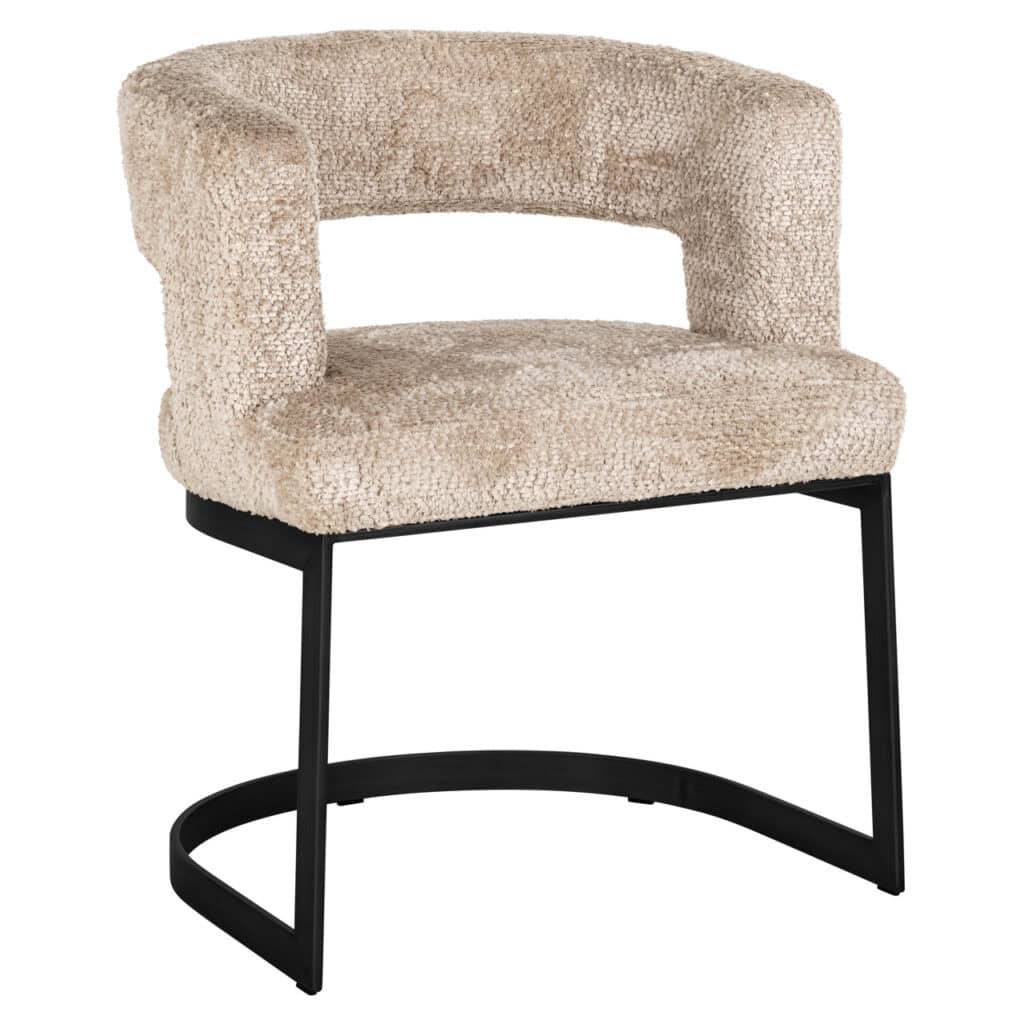 Moderne gestoffeerde stoel met zwart metalen frame, comfortabel en stijlvol.