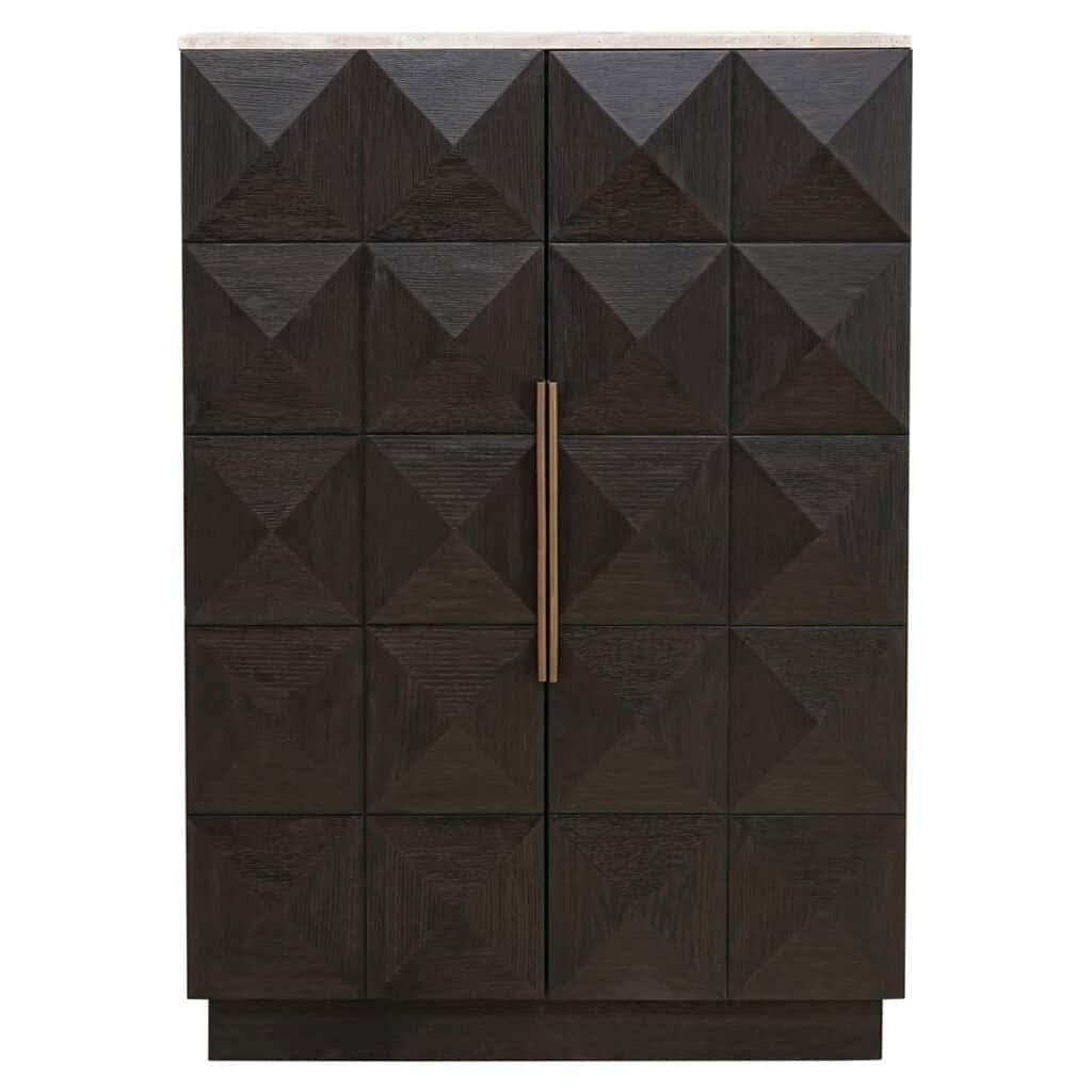 Dunkler Aufbewahrungsschrank aus Holz mit geometrischem Muster und goldfarbenen Griffen.