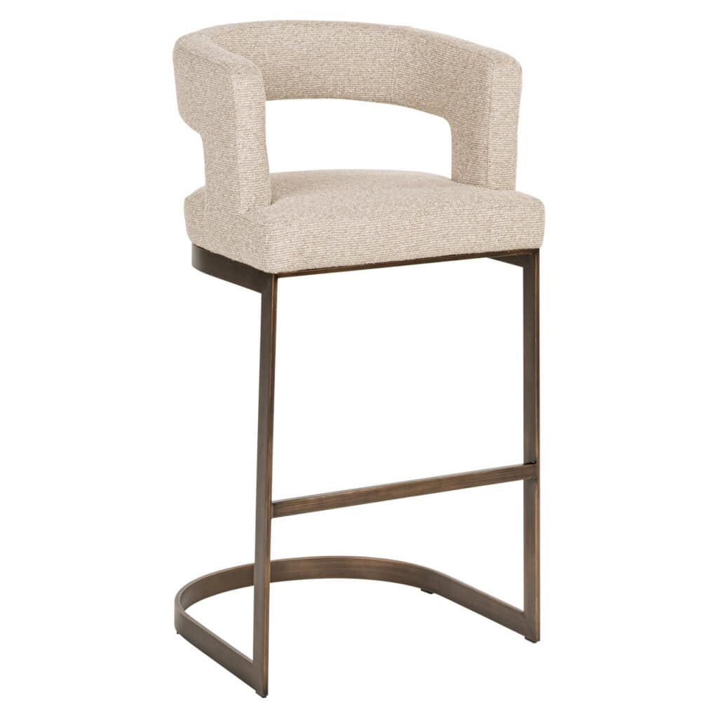 Moderner Barhocker Ellis mit Holzgestell und weicher Polsterung.
