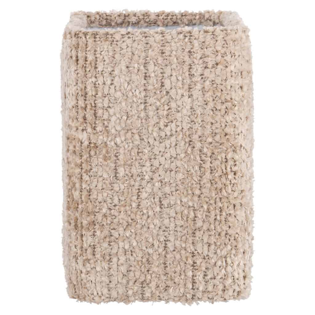 Abat-jour beige Emily  Richmond Interiors créer une ambiance chaleureuse.