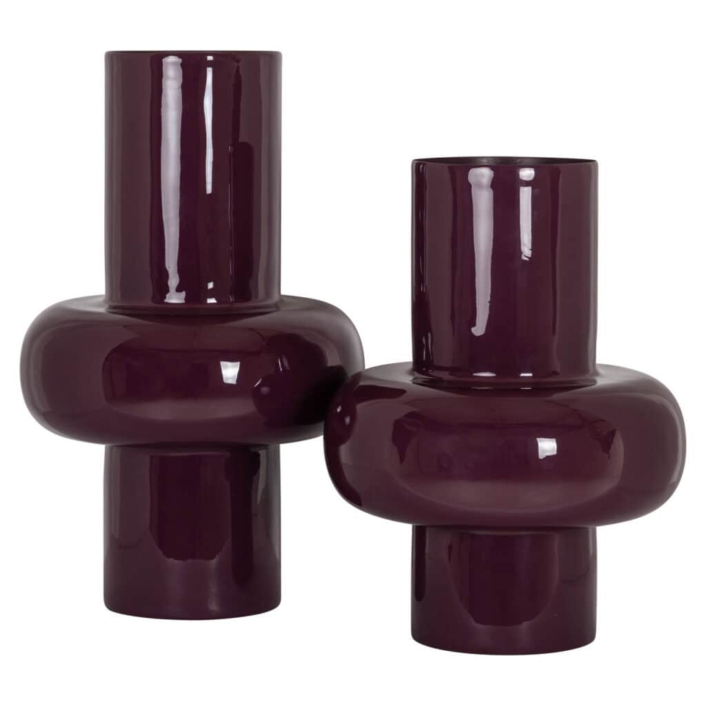 Moderne burgundy keramische vazen voor interieurdecoratie.