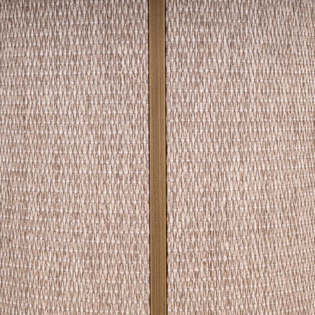 Houten wandpaneel met gedetailleerde textuur voor interieurdesign.
