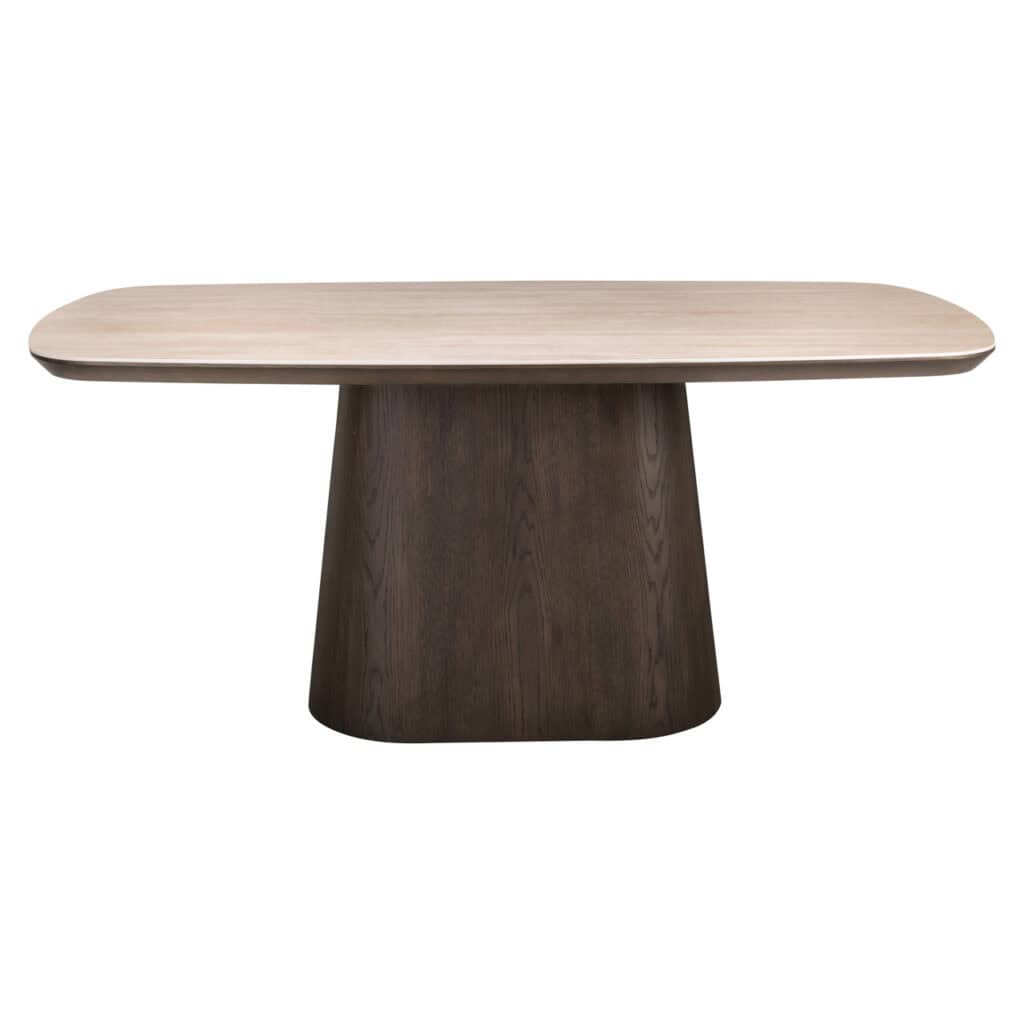 Moderne houten eettafel met afgeronde hoeken en stevige basis, perfect voor stijlvolle eetkamers.