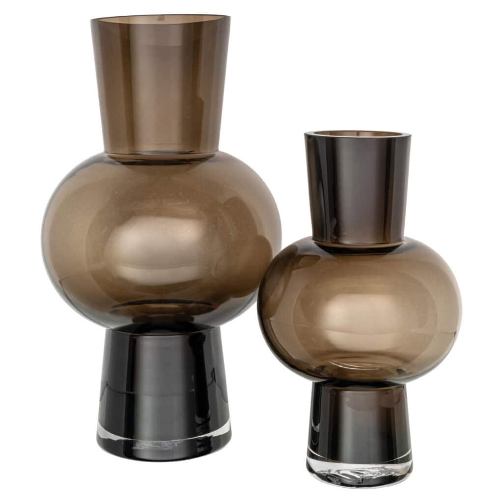 Große Glasvasen in Braun und Schwarz, modernes Design, ideal für die Inneneinrichtung.