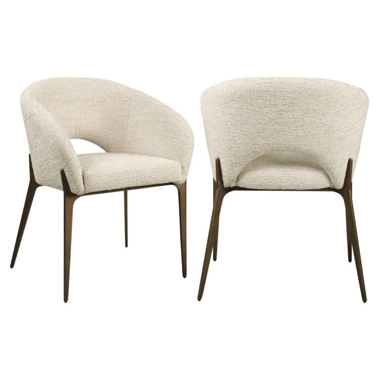 Fauteuils de salon modernes de couleur beige, dotés de pieds en bois foncé, pour une décoration d'intérieur élégante.