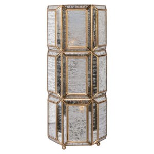 Luxe gouden spiegelkast met spiegelpanelen en metalen frame voor elegante interieurdecoratie.