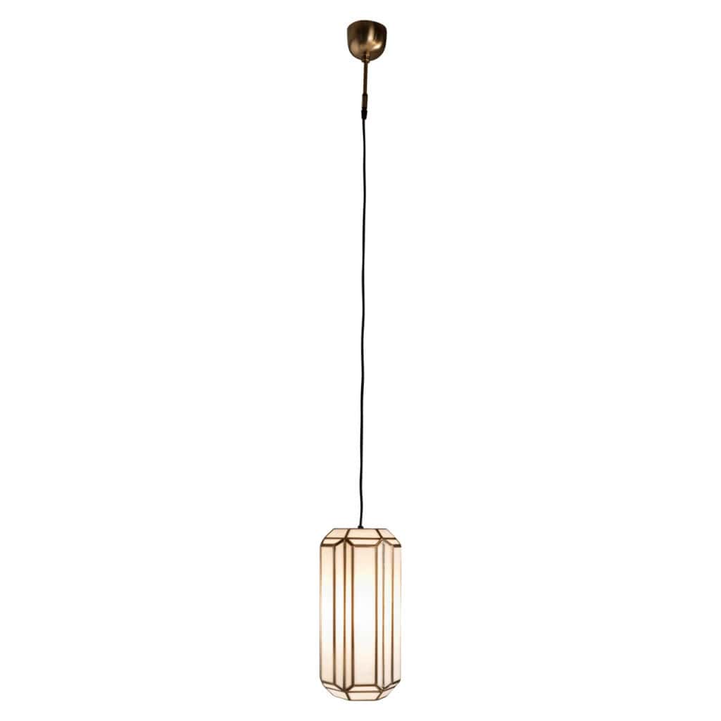 Hanglamp met geometrisch ontwerp en warme verlichting voor stijlvolle interieurs.