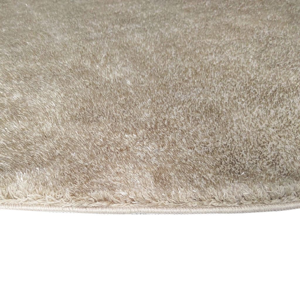 Beige vloerkleed Mats met zachte textuur en natuurlijke uitstraling.