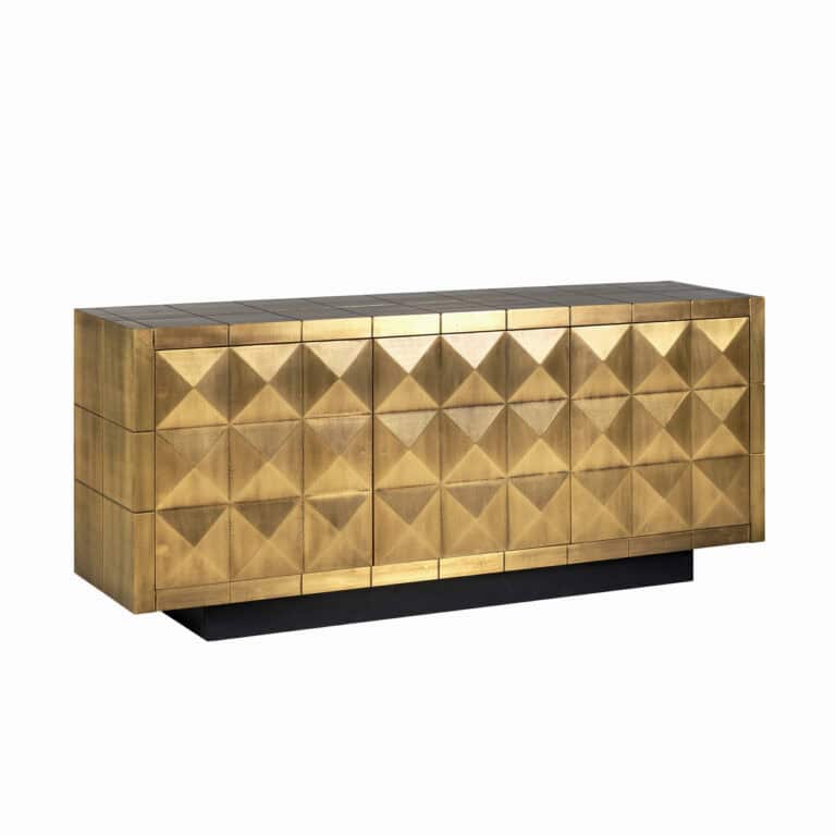 Luxueus dressoir Collada met brushed goud afwerking en geometrisch patroon.