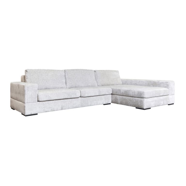 Luxe witte bank Pasha Pearl Island met chaise longue en moderne uitstraling.