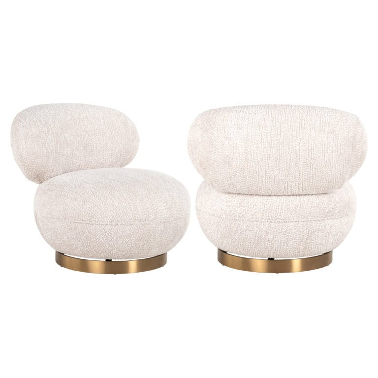 Luxe lounge stoel Jace in cream met gouden voetstuk.