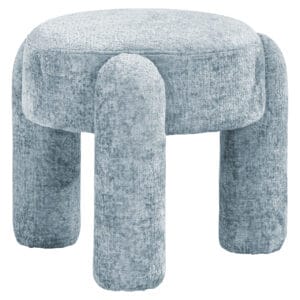 Hellblauer Sitzhocker und Fußhocker aus Chenille-Stoff für eine moderne Einrichtung.