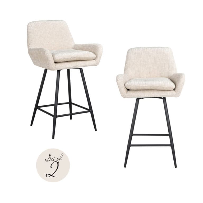 Set van 2 beige counterstoelen met zwarte poten voor eetkamer of bar.
