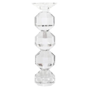 Transparante glazen kandelaars met facetten voor elegant interieur.