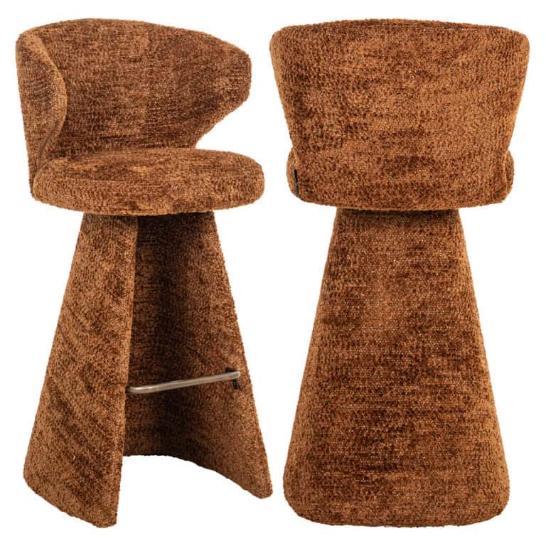 Gatsbi barstoel in warme cinnamon kleur, comfortabel en stijlvol.