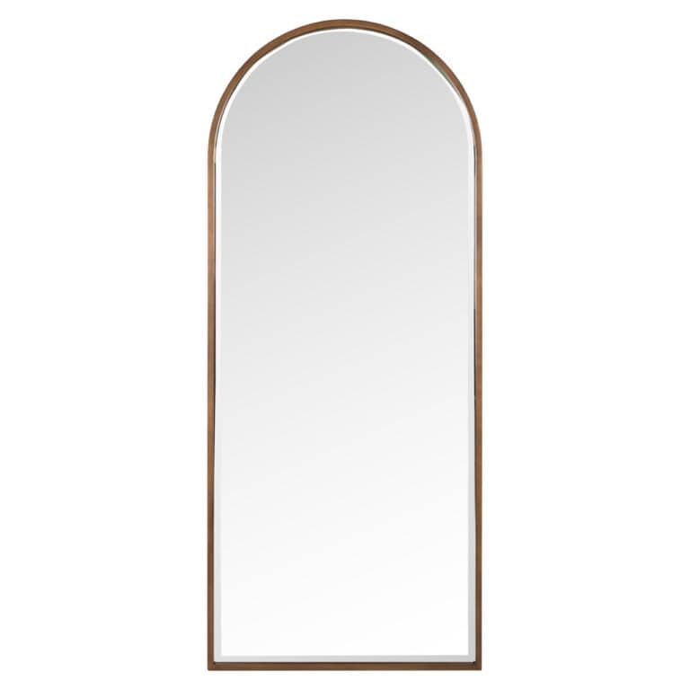 Eleganter Spiegel mit „ brushed  “gold -Oberfläche und geschwungener Form für moderne Innenräume.
