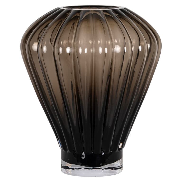 Elegante glazen vaas met een uniek ontwerp voor interieurdecoratie.
