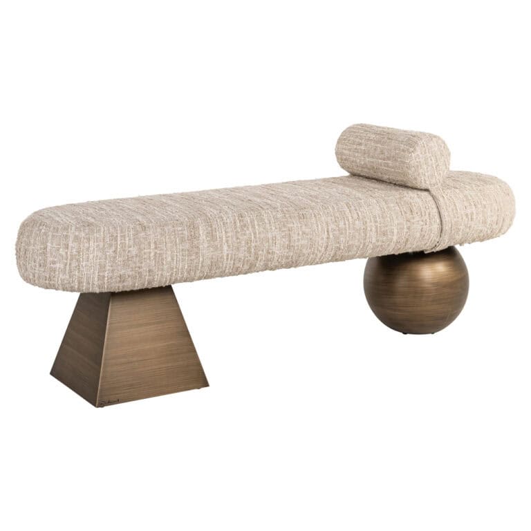 Moderne bank met beige angora stof en unieke houten poten.